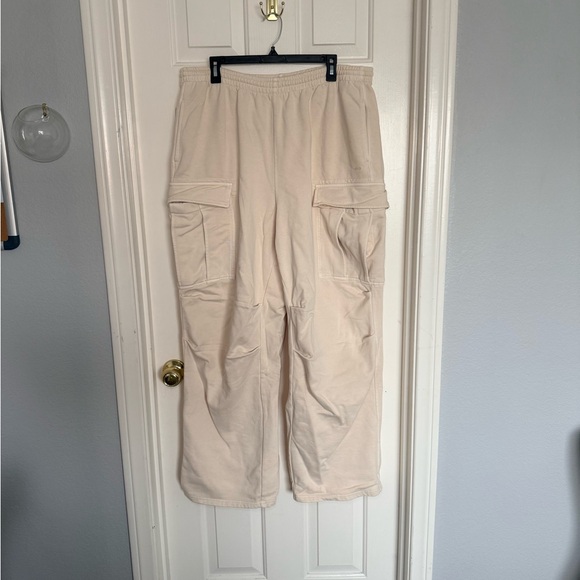 SKIMS Cream Track Pants - Picture 2 of 6